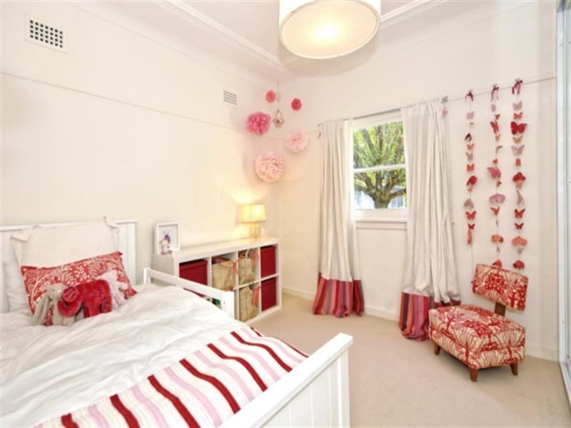 8 Pendey Street, Willoughby NSW 2068