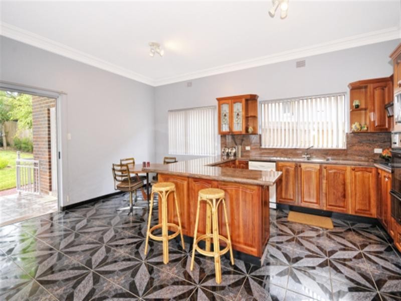 29 Lucknow Street, Willoughby NSW 2068