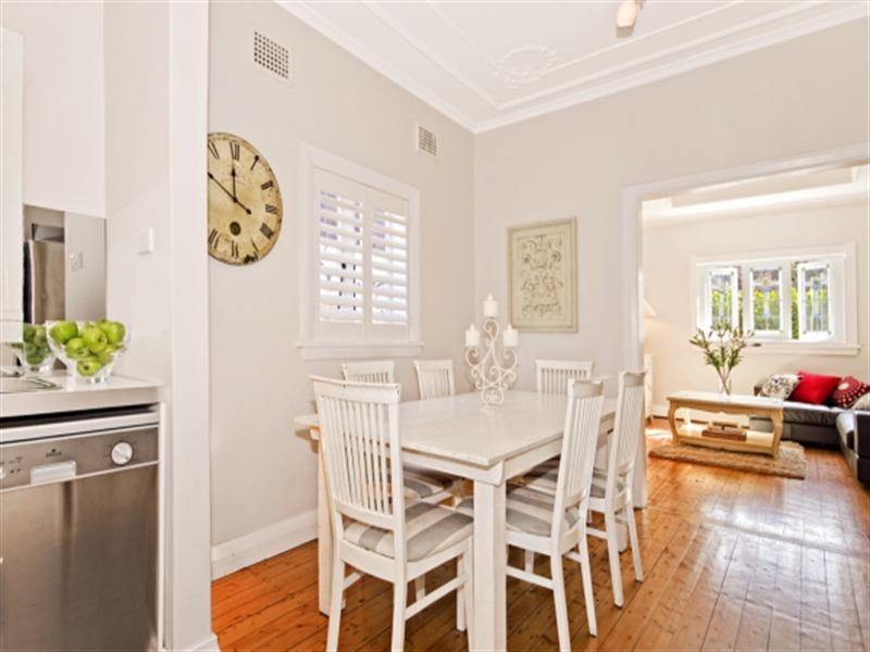 16 Robert Street, Willoughby NSW 2068