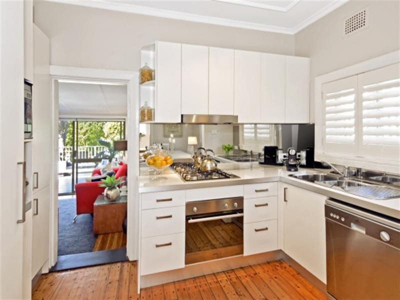 16 Robert Street, Willoughby NSW 2068