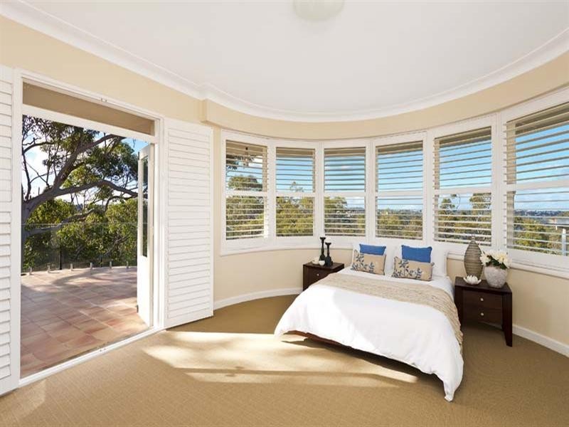 29 Heights Crescent, Castlecrag NSW 2068