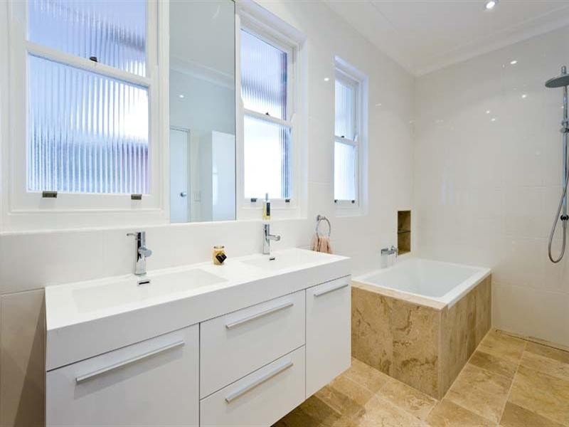 29 Heights Crescent, Castlecrag NSW 2068