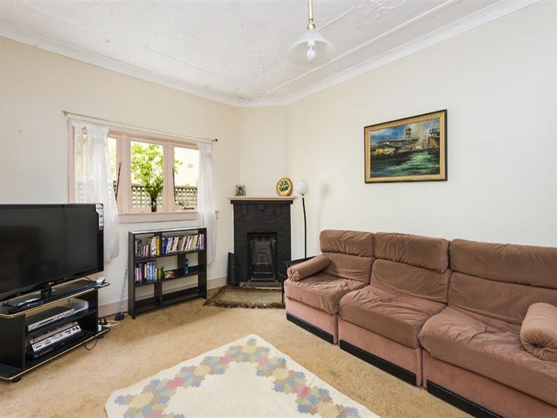 24 Lucknow Street, Willoughby NSW 2068