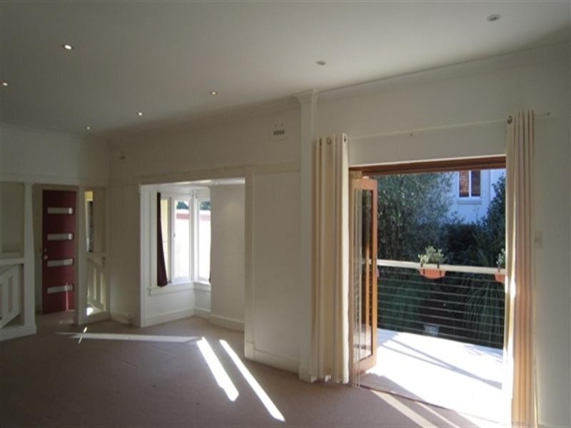 141 Eastern Valley Way, Castlecrag NSW 2068