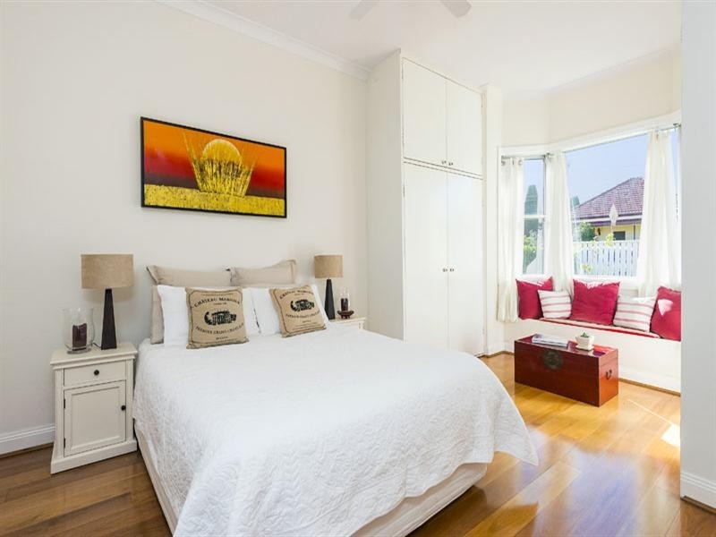 32 Eaton Street, Willoughby NSW 2068