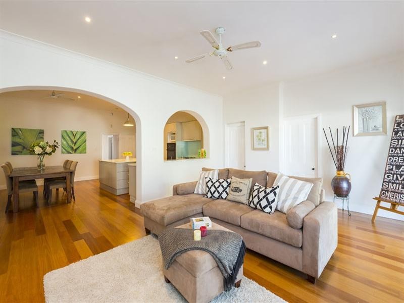 32 Eaton Street, Willoughby NSW 2068