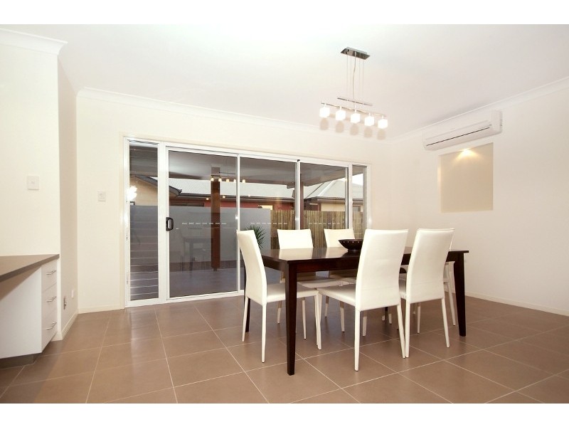 30 Manooka Crescent, Highfields QLD 4352