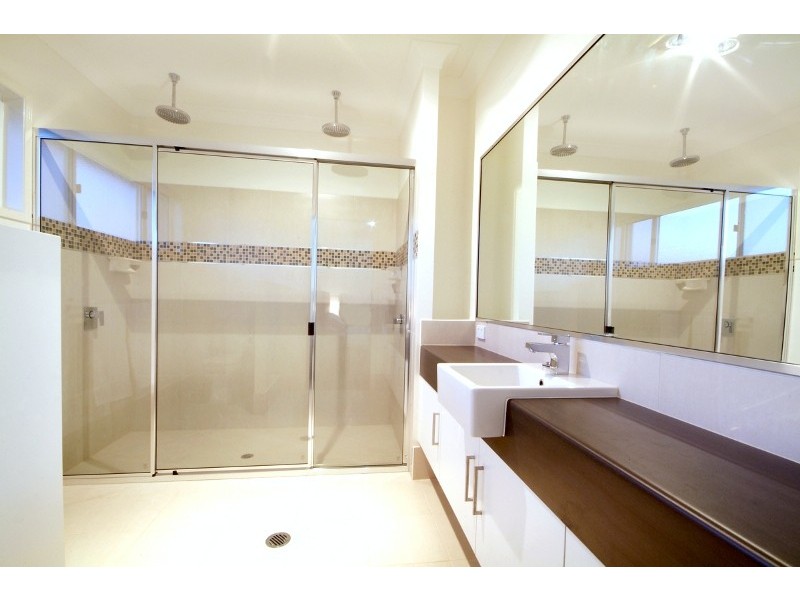 30 Manooka Crescent, Highfields QLD 4352