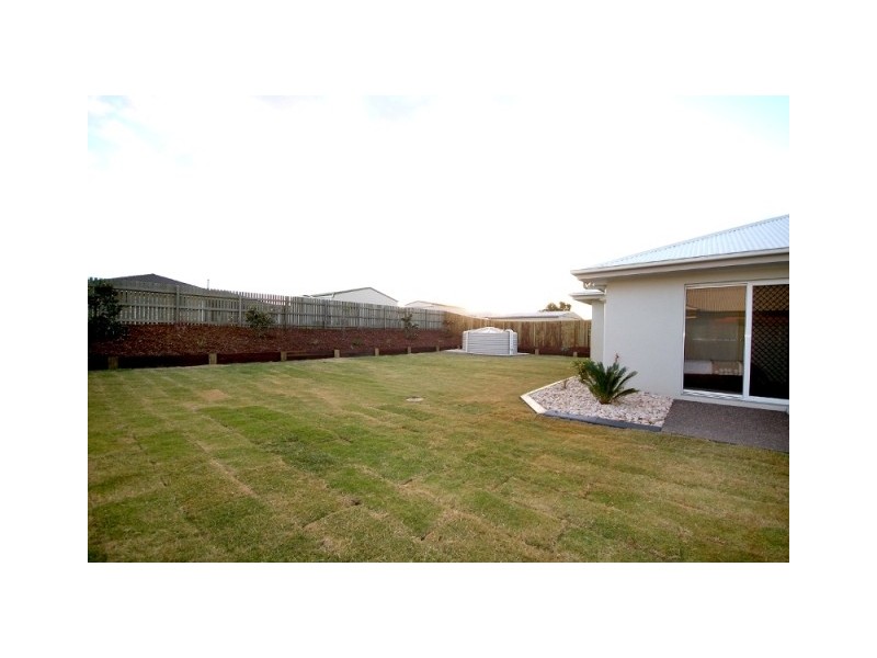 30 Manooka Crescent, Highfields QLD 4352