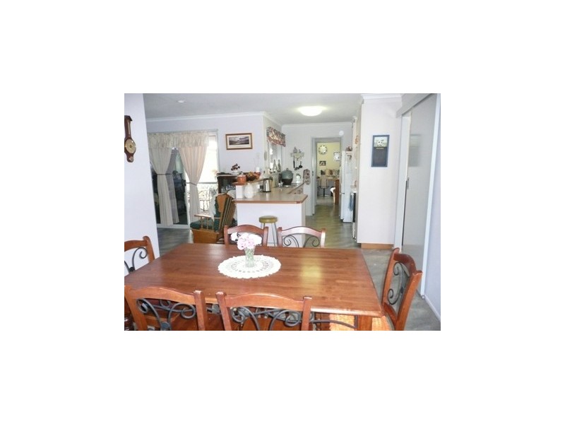 3 Lake Drive, Meringandan West QLD 4352