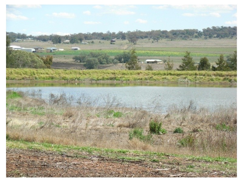 3 Lake Drive, Meringandan West QLD 4352