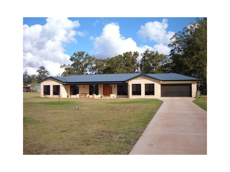 9 Bass Street, Cabarlah QLD 4352