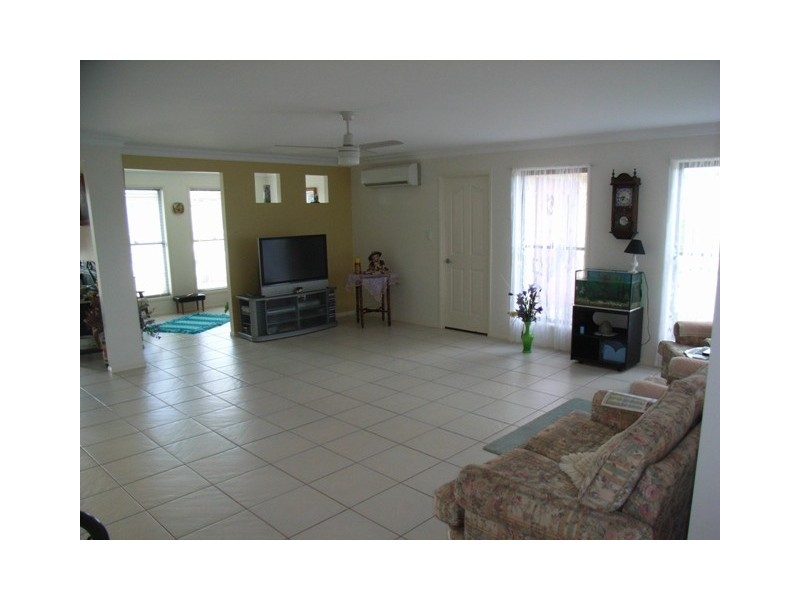 26 Nioka Drive, Highfields QLD 4352