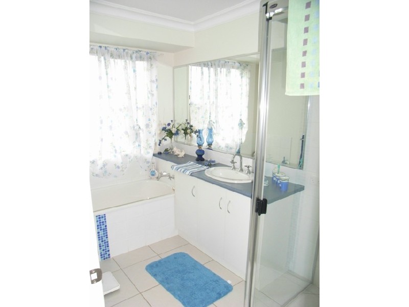 26 Nioka Drive, Highfields QLD 4352