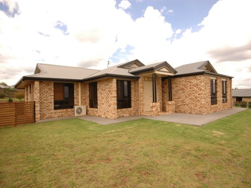 7 Joann Street, Highfields QLD 4352