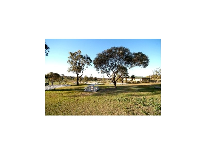 7 Clifford Street, Meringandan West QLD 4352