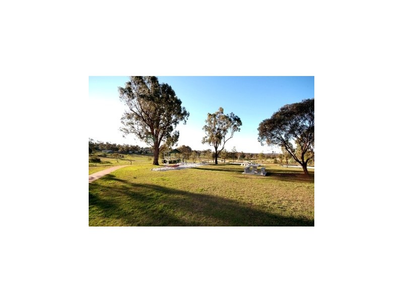 7 Clifford Street, Meringandan West QLD 4352