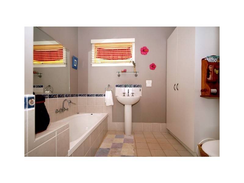 29 Beelbee Street, Harristown QLD 4350