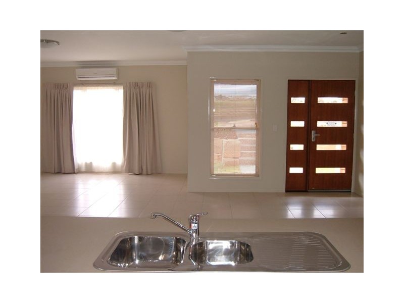 1/11 Highgrove Drive, Highfields QLD 4352