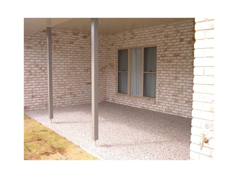 2/11 Highgrove Drive, Highfields QLD 4352