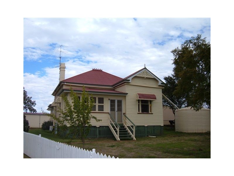 10519 New England Highway, Highfields QLD 4352