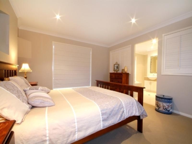 16 Nioka Drive, Highfields QLD 4352