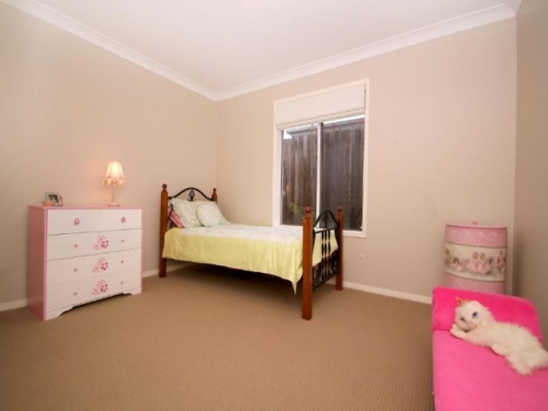 16 Nioka Drive, Highfields QLD 4352