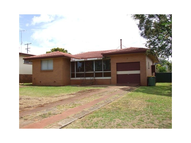 3 Cessna Street, Wilsonton QLD 4350