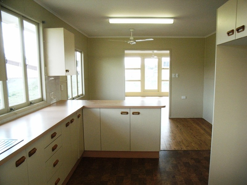 48 Phipps Drive, Meringandan West QLD 4352