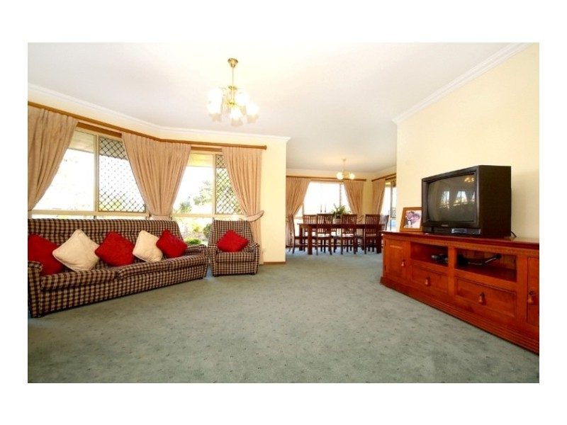 7 Lynne Court, Highfields QLD 4352