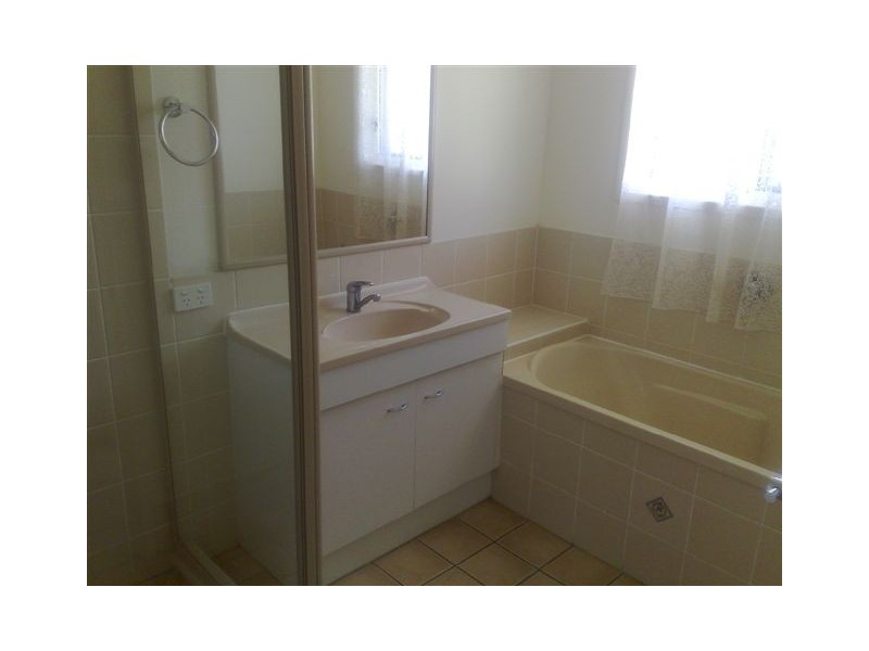 15 William Street, Meringandan QLD 4352
