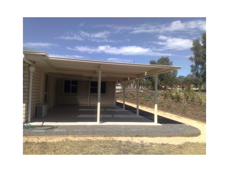 15 William Street, Meringandan QLD 4352