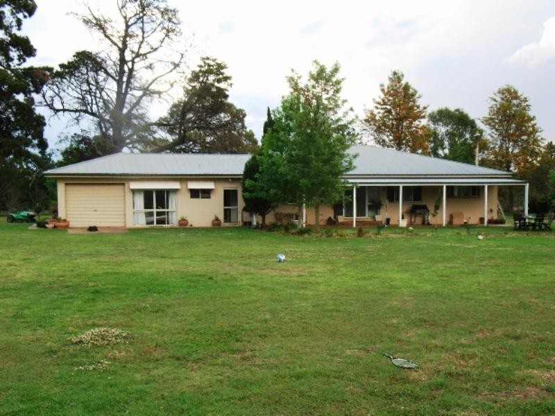 9617 New England Highway, Geham QLD 4352