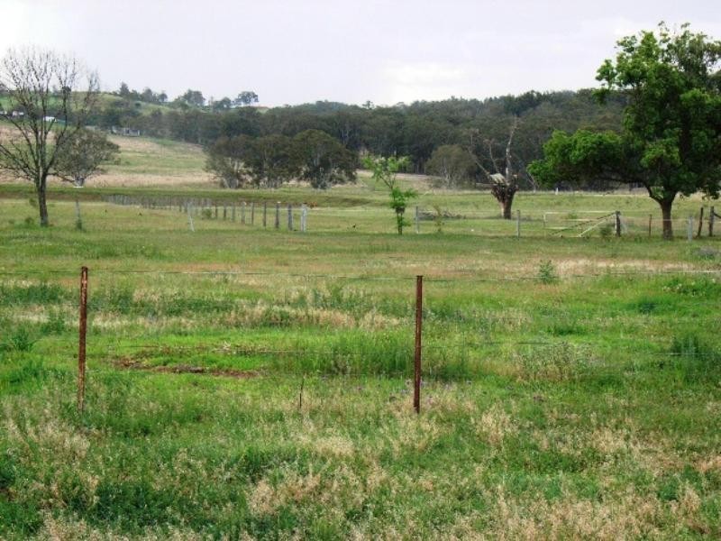 9617 New England Highway, Geham QLD 4352