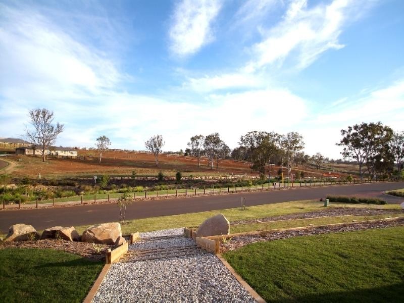 2 Pendrea Close, Highfields QLD 4352