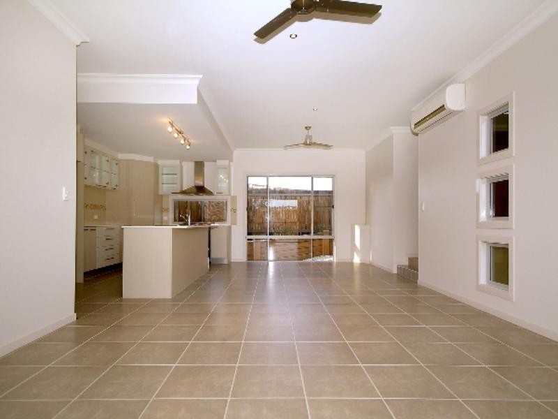 2 Pendrea Close, Highfields QLD 4352