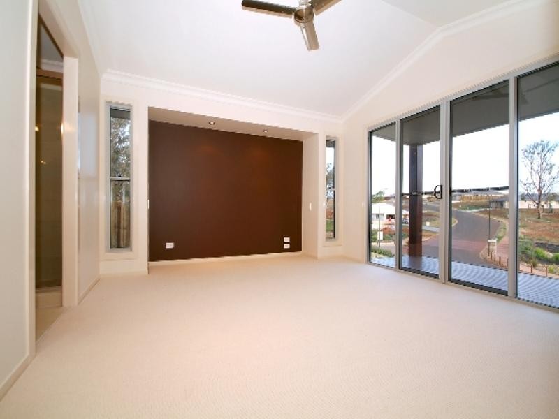 2 Pendrea Close, Highfields QLD 4352
