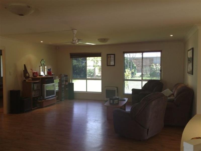 37 Valley View Drive, Meringandan West QLD 4352