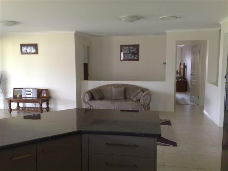 11 Kestrel Drive, Highfields QLD 4352