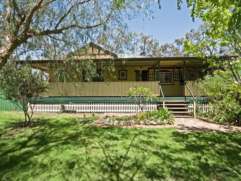 25 Thomas Street, Meringandan West QLD 4352