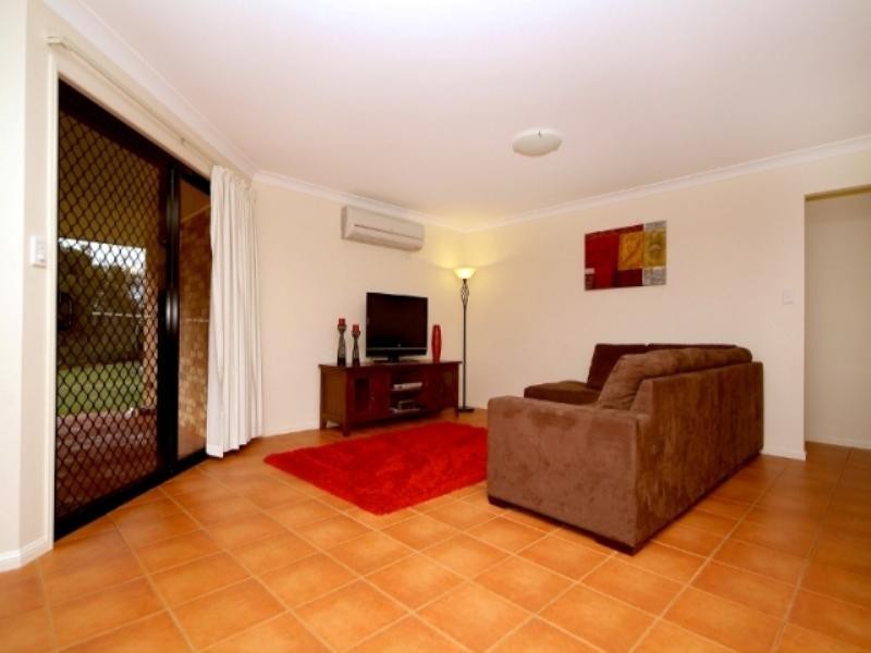 20 Kimdon Crescent, Highfields QLD 4352