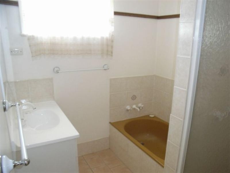 16 Lavena Drive, Darling Heights QLD 4350