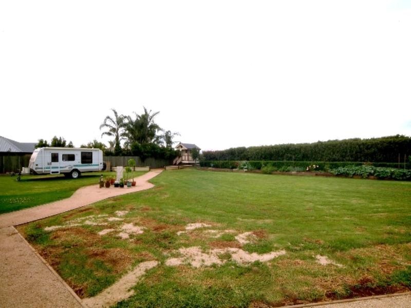 6 Lynne Court, Highfields QLD 4352