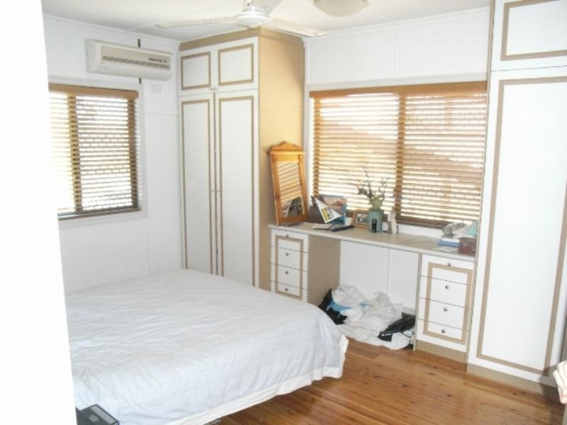 229 New England Highway, Harlaxton QLD 4350