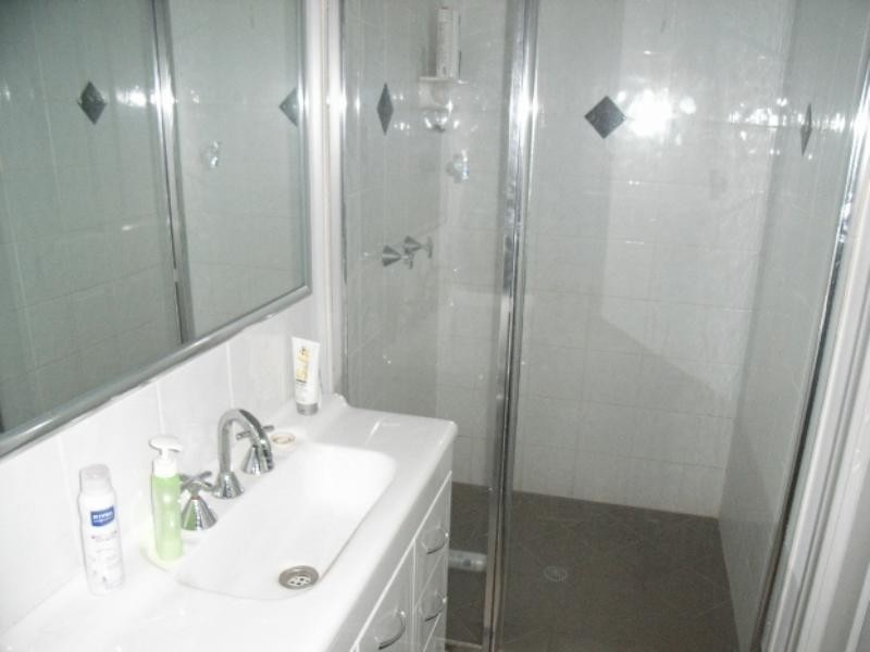 229 New England Highway, Harlaxton QLD 4350