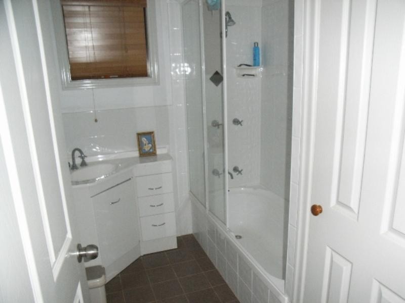 229 New England Highway, Harlaxton QLD 4350