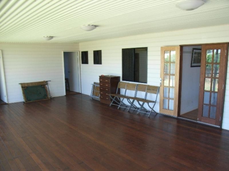 229 New England Highway, Harlaxton QLD 4350