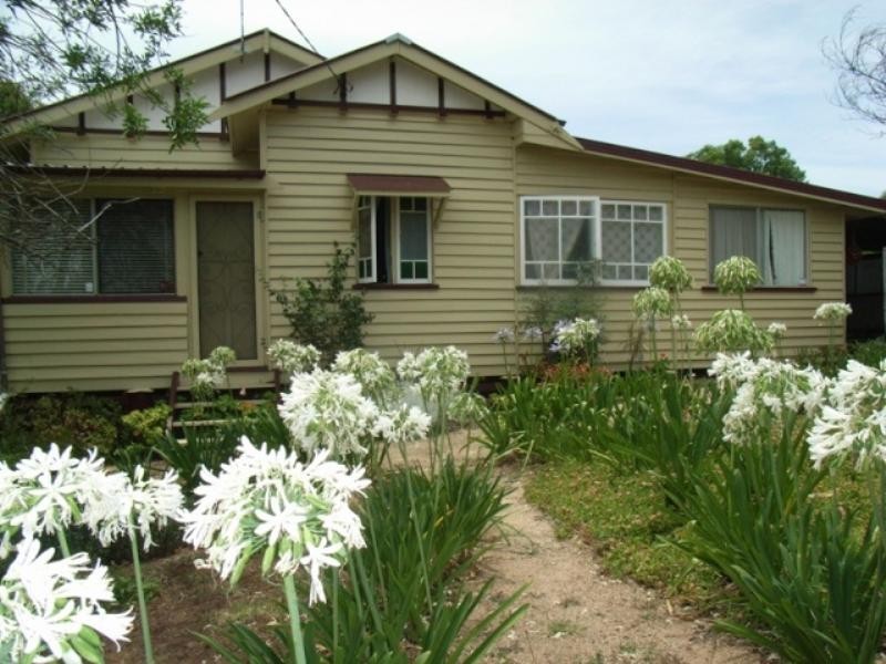 44 Main Street, Meringandan QLD 4352