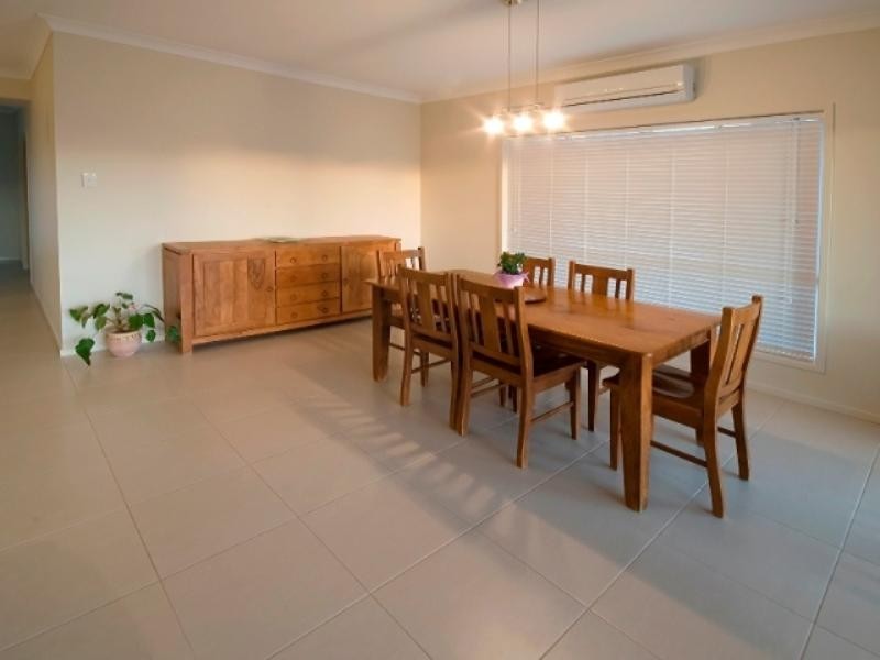 17 Nioka Drive, Highfields QLD 4352