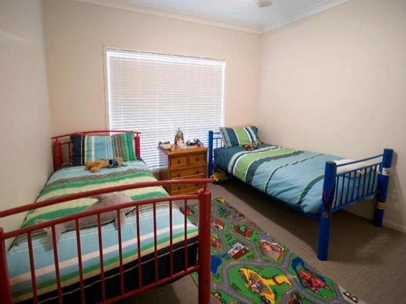 17 Nioka Drive, Highfields QLD 4352